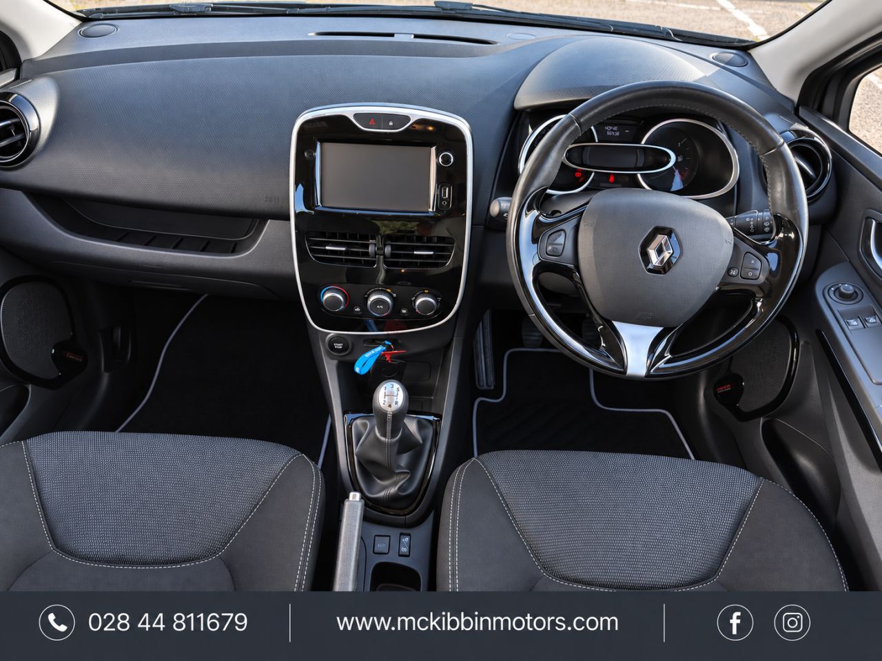 2016 RENAULT CLIO 0.9 TCe Dynamique Nav - vehicle photo 8 for sale on PureCar