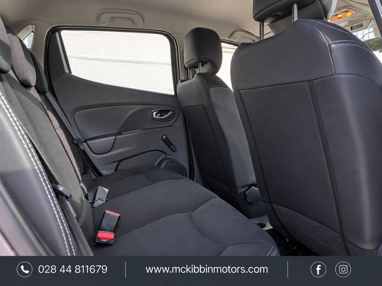 2016 RENAULT CLIO 0.9 TCe Dynamique Nav - vehicle photo 9 for sale on PureCar
