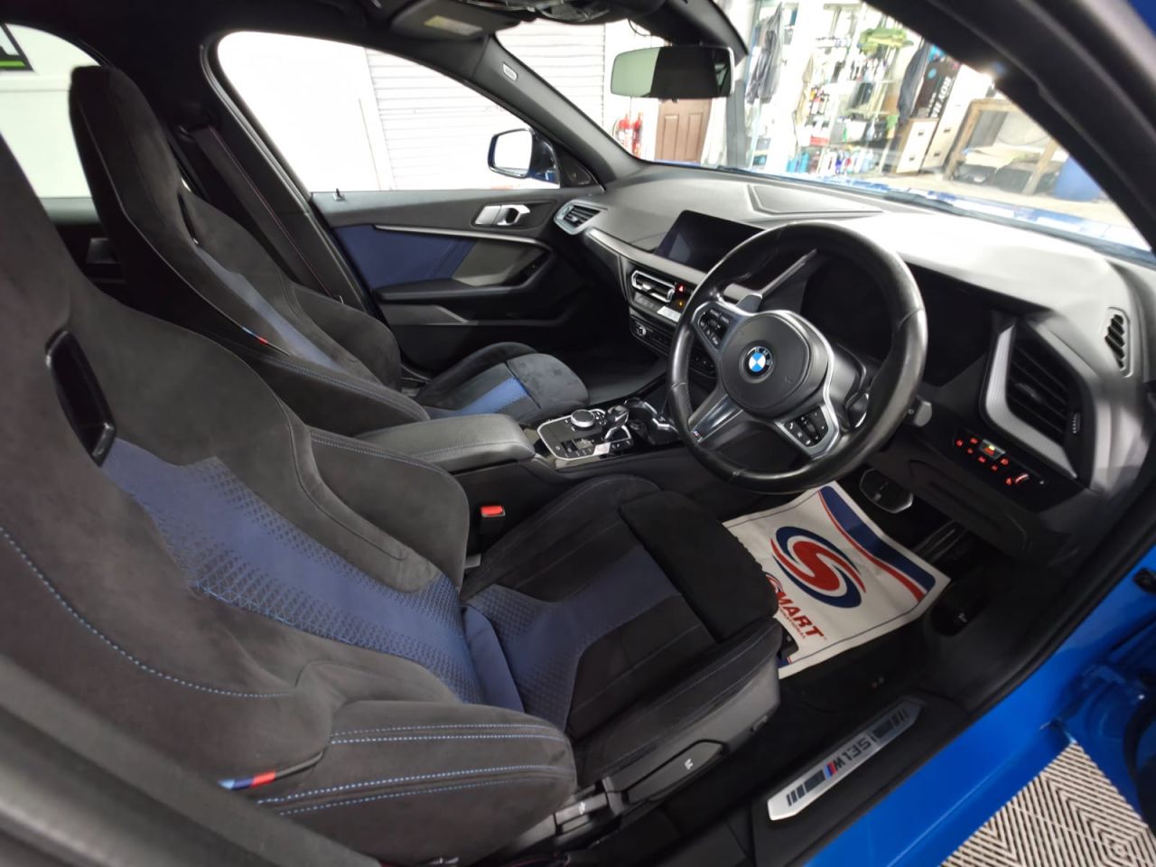 2020 BMW 1 SERIES 2.0 M135i Hatchback 5dr Petrol Auto xDrive Euro 6 (s/s) (306 ps) Cruise Con - vehicle photo 18 for sale on PureCar