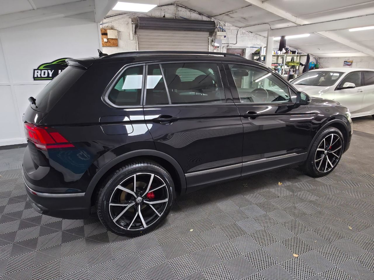 2022 VOLKSWAGEN TIGUAN 1.5 TSI Life SUV 5dr Petrol Manual Euro 6 (s/s) (150 ps) Adaptive Cruise Co - vehicle photo 7 for sale on PureCar