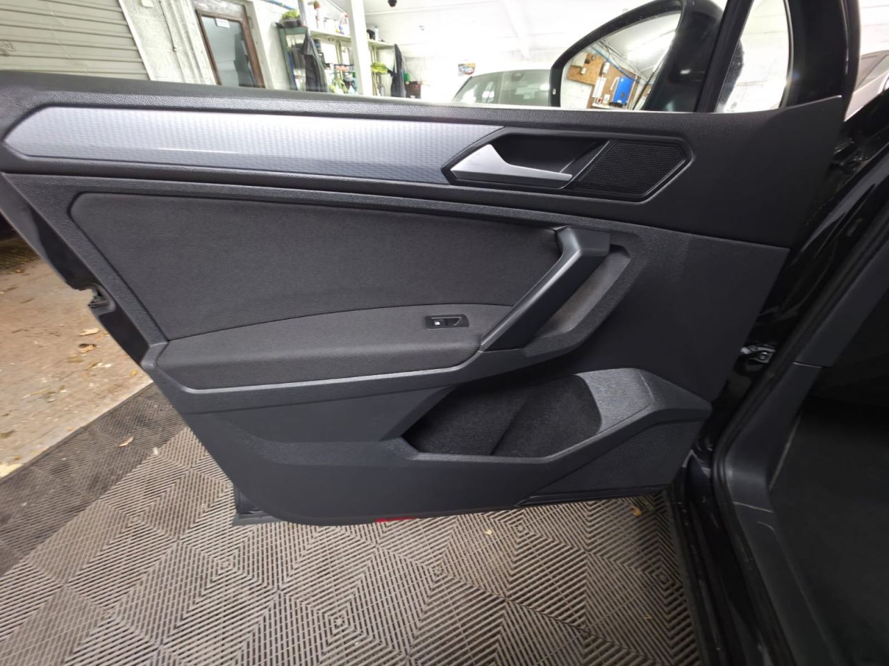 2022 VOLKSWAGEN TIGUAN 1.5 TSI Life SUV 5dr Petrol Manual Euro 6 (s/s) (150 ps) Adaptive Cruise Co - vehicle photo 13 for sale on PureCar