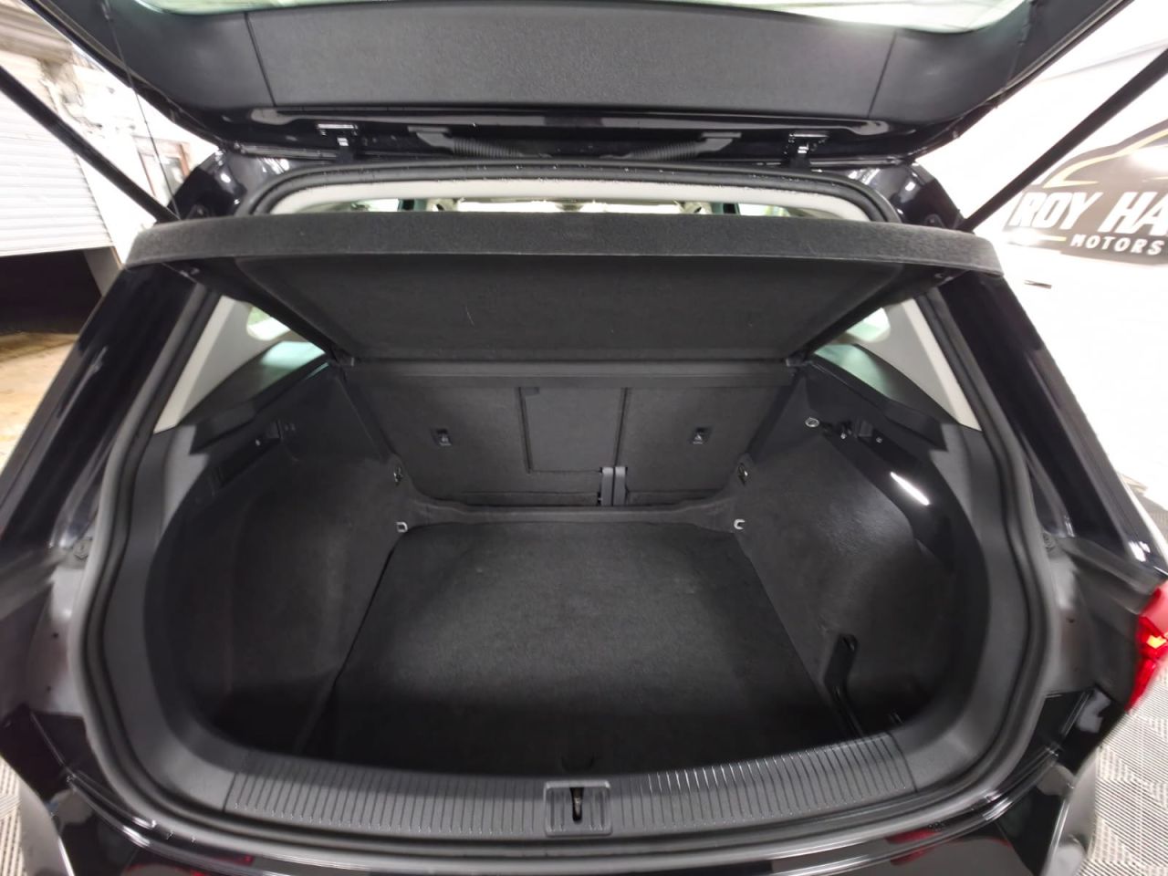 2022 VOLKSWAGEN TIGUAN 1.5 TSI Life SUV 5dr Petrol Manual Euro 6 (s/s) (150 ps) Adaptive Cruise Co - vehicle photo 16 for sale on PureCar