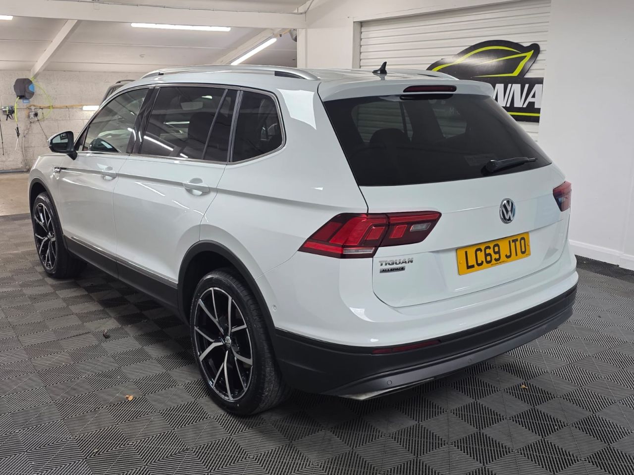 2019 VOLKSWAGEN TIGUAN ALLSPACE 2.0 TDI Match SUV 5dr Diesel Manual Euro 6 (s/s) (150 ps) 2 Owners - Sensor - vehicle photo 4 for sale on PureCar