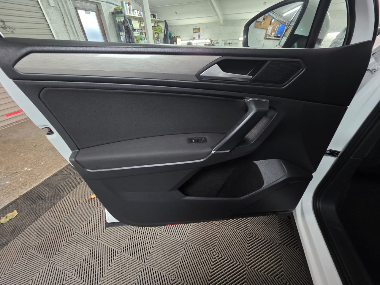 2019 VOLKSWAGEN TIGUAN ALLSPACE 2.0 TDI Match SUV 5dr Diesel Manual Euro 6 (s/s) (150 ps) 2 Owners - Sensor - vehicle photo 13 for sale on PureCar