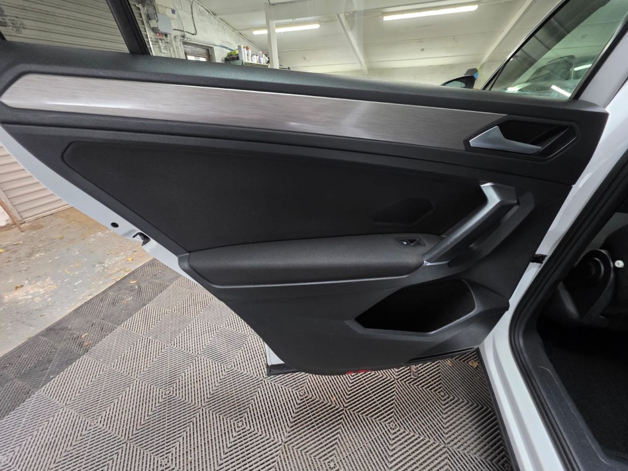2019 VOLKSWAGEN TIGUAN ALLSPACE 2.0 TDI Match SUV 5dr Diesel Manual Euro 6 (s/s) (150 ps) 2 Owners - Sensor - vehicle photo 16 for sale on PureCar