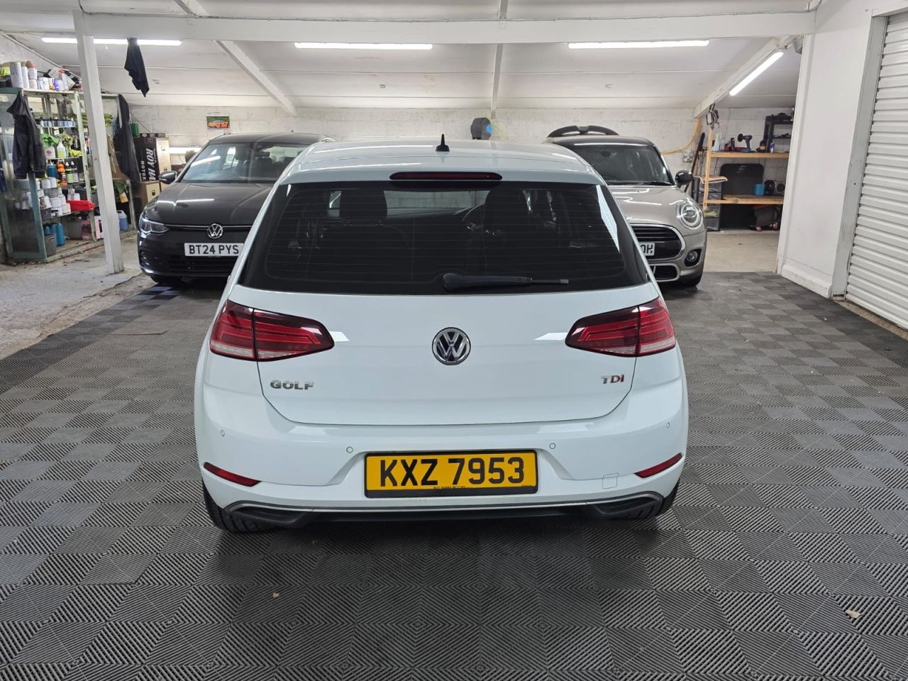 2017 VOLKSWAGEN GOLF 1.6 TDI BlueMotion Tech SE Hatchback 5dr Diesel Manual Euro 6 (s/s) (115 ps - vehicle photo 5 for sale on PureCar