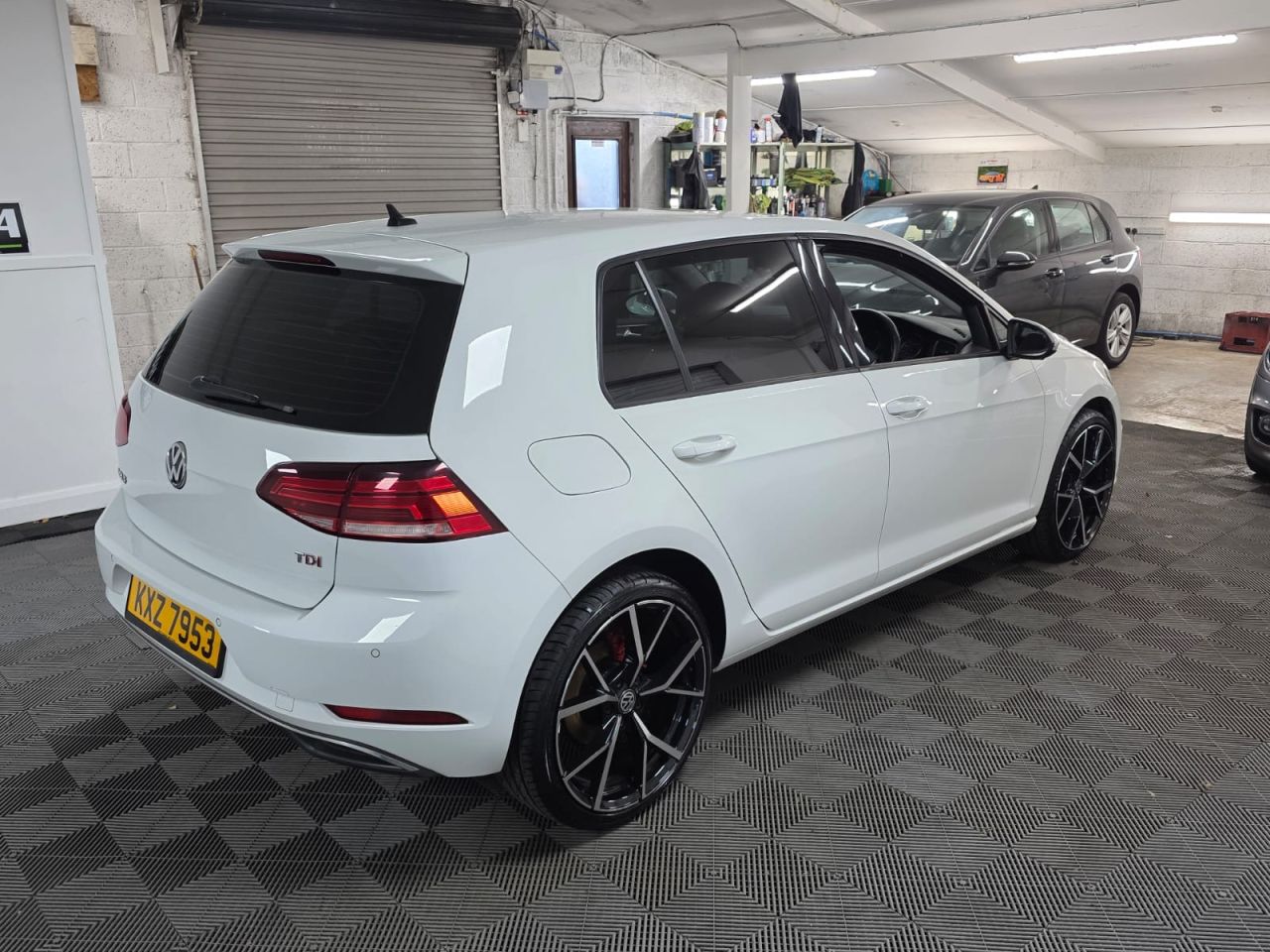 2017 VOLKSWAGEN GOLF 1.6 TDI BlueMotion Tech SE Hatchback 5dr Diesel Manual Euro 6 (s/s) (115 ps - vehicle photo 7 for sale on PureCar