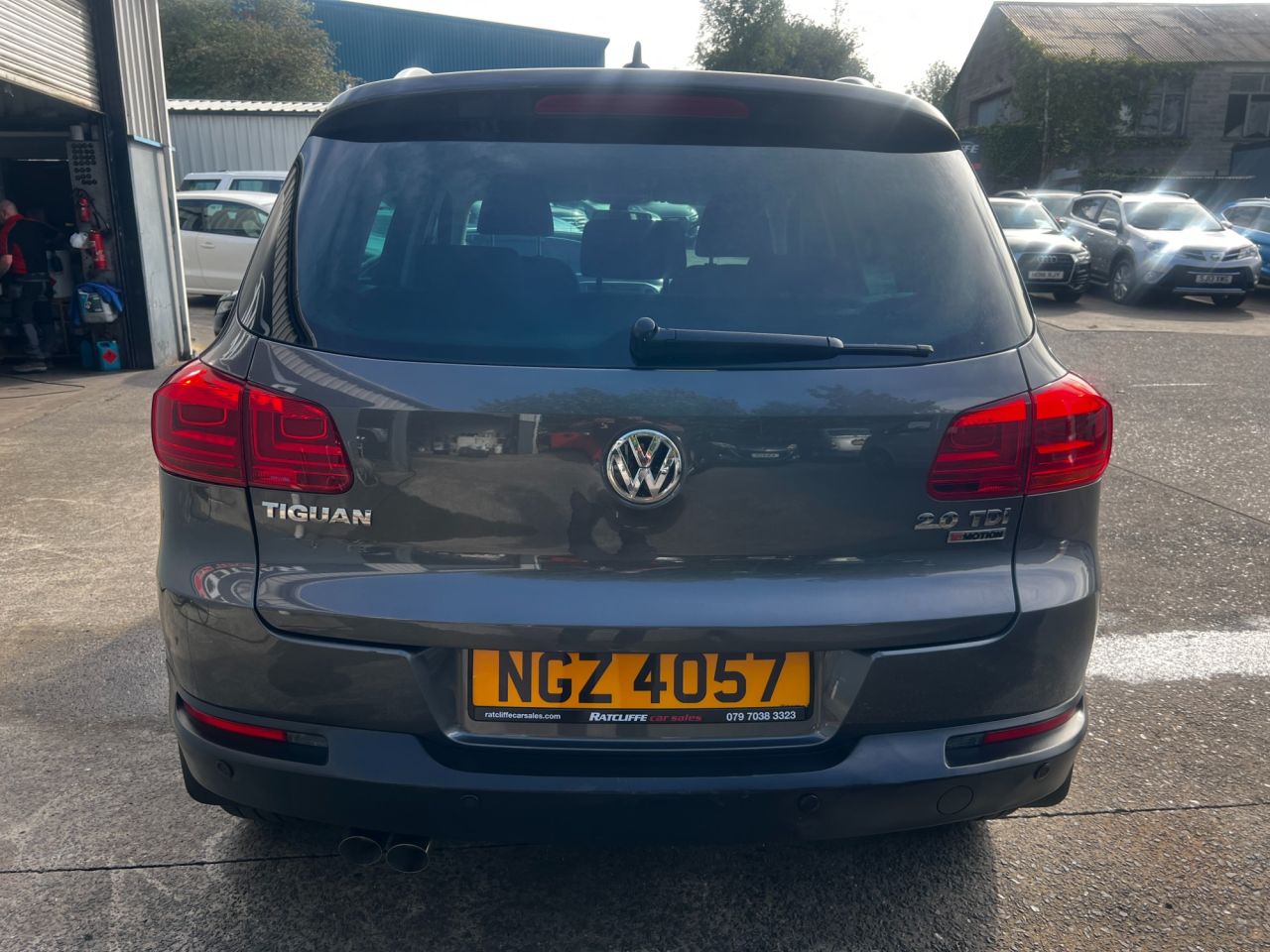 2016 VOLKSWAGEN TIGUAN 2.0 TDI BlueMotion Tech Match Edition SUV 5dr Diesel DSG 4WD Euro 6 (s/s) ( - vehicle photo 5 for sale on PureCar