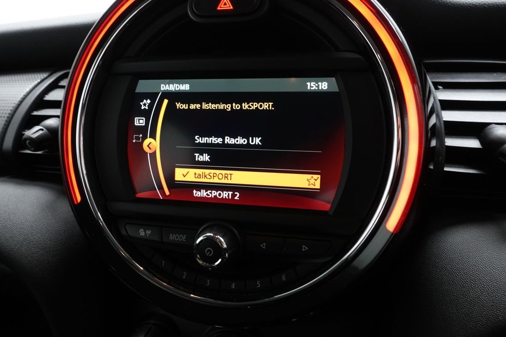 2018 MINI Hatch — image 13
