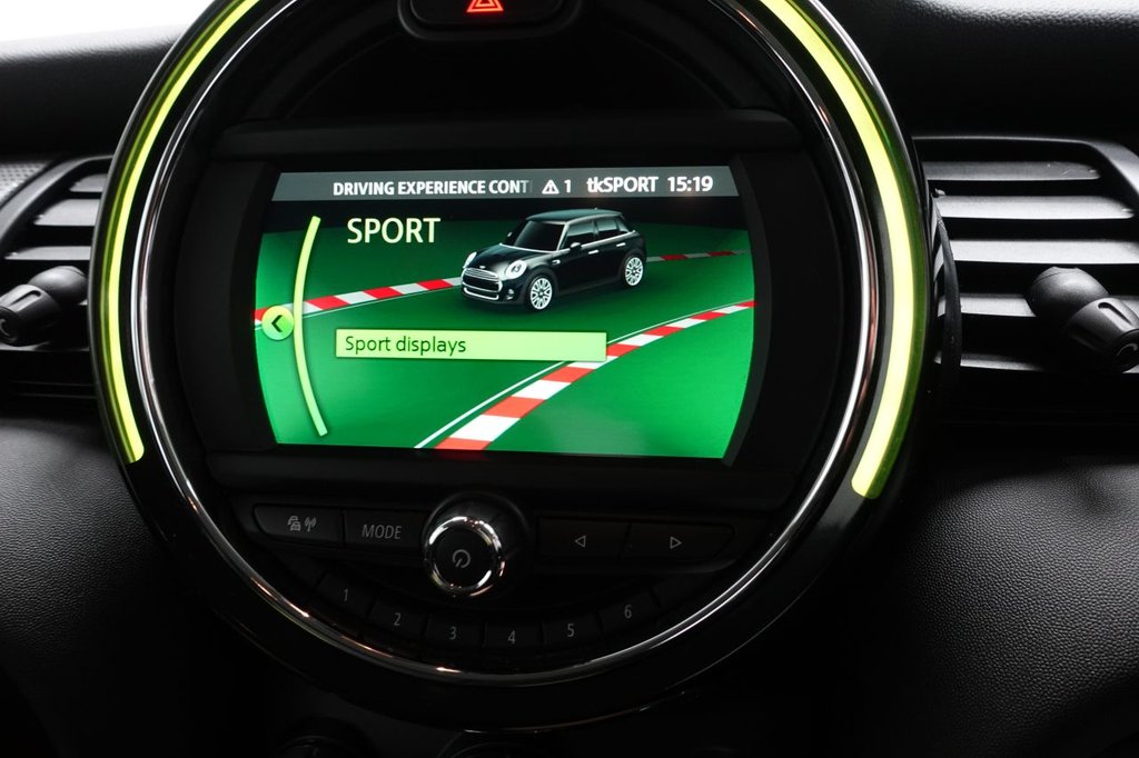 2018 MINI Hatch — image 18