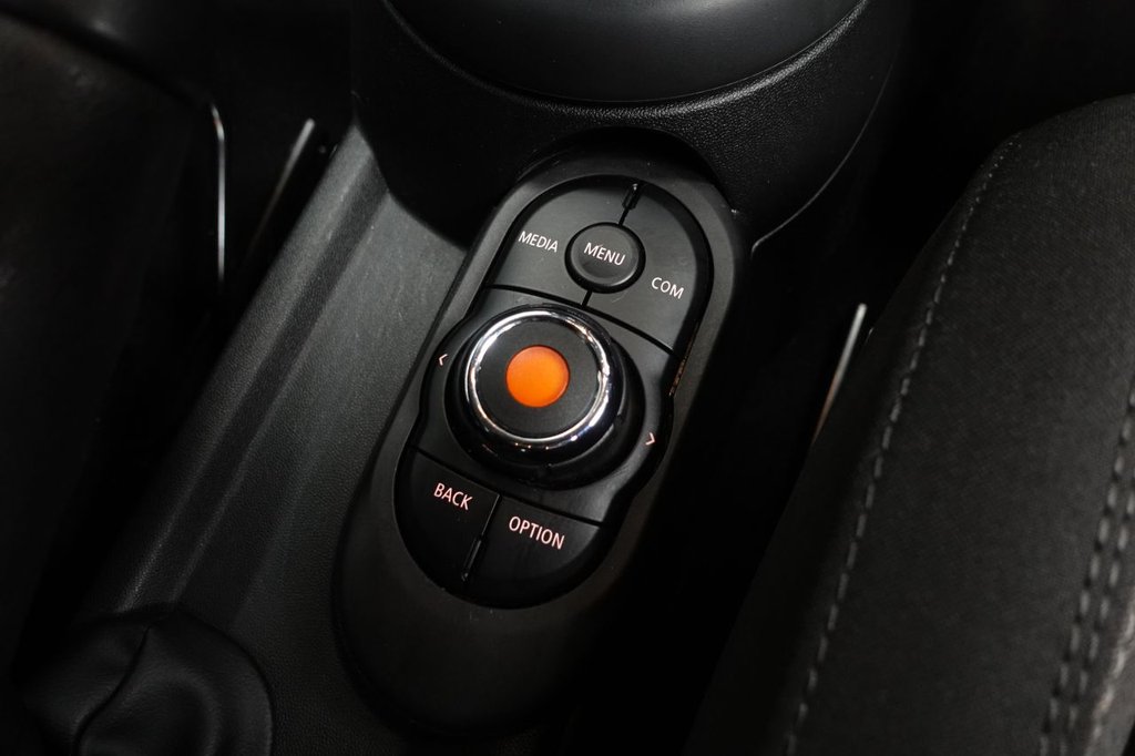 2018 MINI Hatch — image 27
