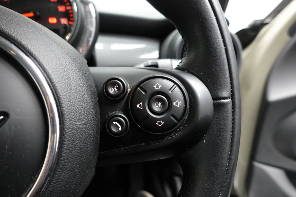 2018 MINI Hatch — image 21