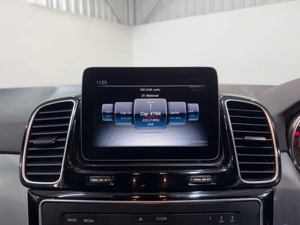 2018 Mercedes-Benz GLE — image 7