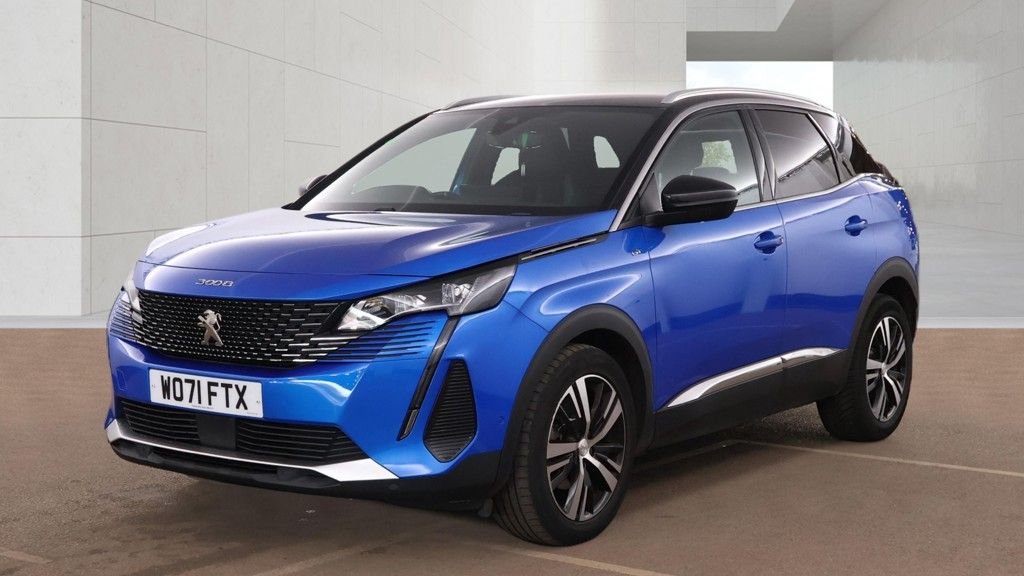 2021 Peugeot 3008 — image 2