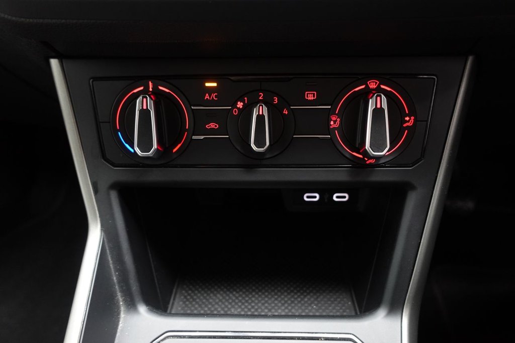 2021 Volkswagen Polo — image 26