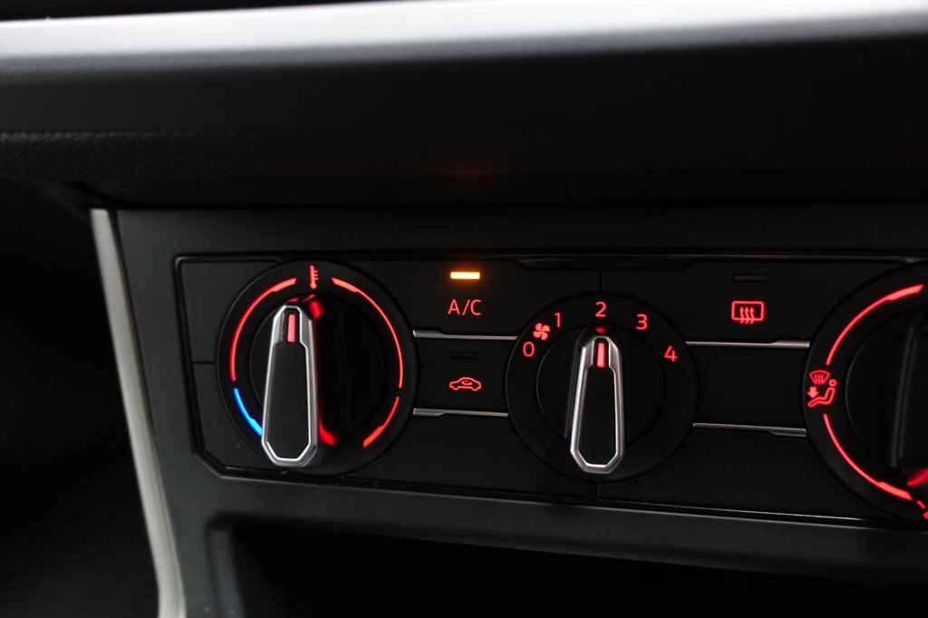 2021 Volkswagen Polo — image 27