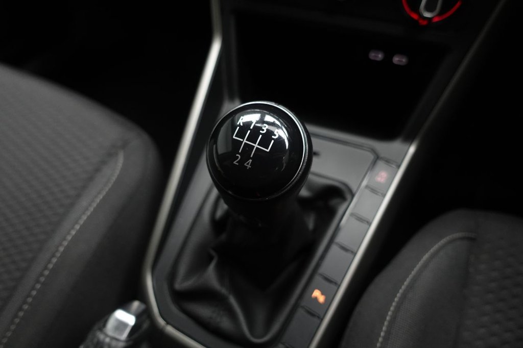 2021 Volkswagen Polo — image 30