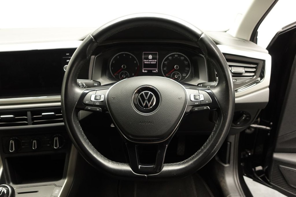 2021 Volkswagen Polo — image 21