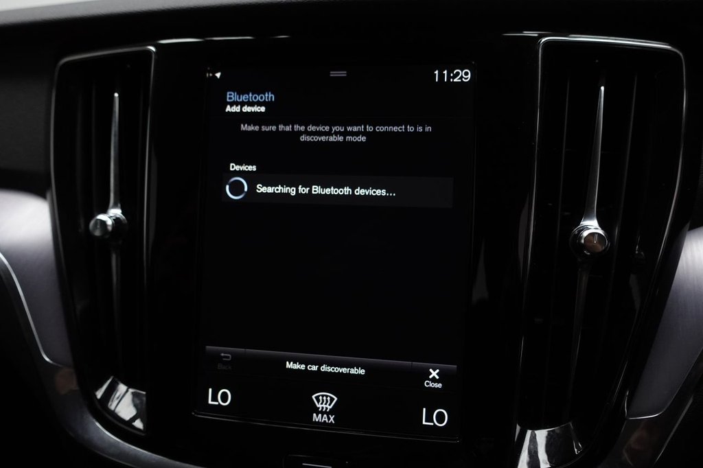 2018 Volvo V60 — image 15