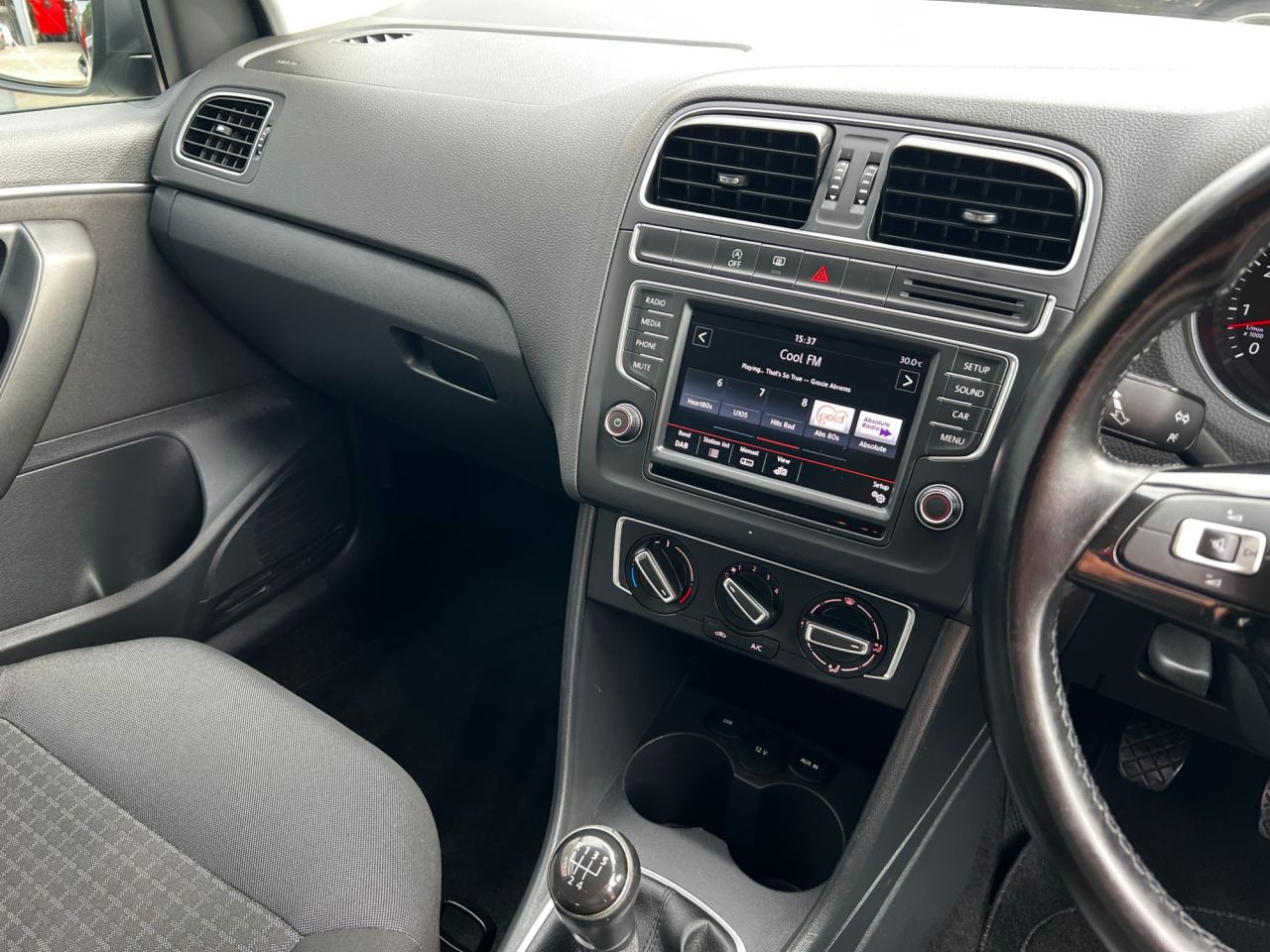 2014 VOLKSWAGEN POLO 1.2 TSI BlueMotion Tech SE Hatchback 3dr Petrol Manual Euro 6 (s/s) (90 ps) - vehicle photo 12 for sale on PureCar