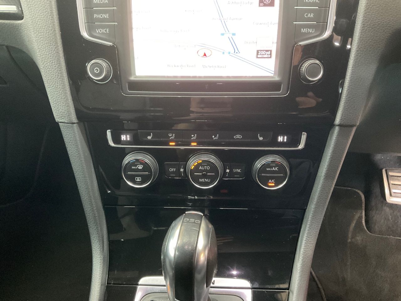 2017 VOLKSWAGEN GOLF 2.0 TSI BlueMotion Tech R Estate 5dr Petrol DSG 4MOTION Euro 6 (s/s) (300 p - vehicle photo 18 for sale on PureCar