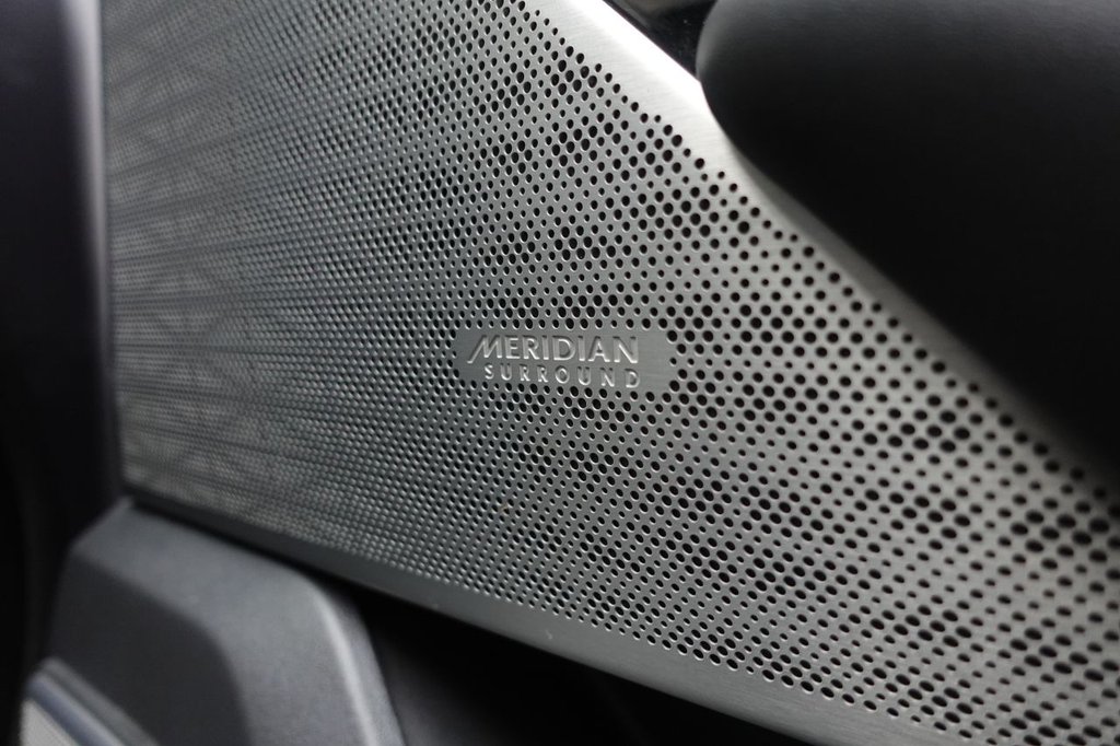 2020 Land Rover Range Rover Velar — image 16