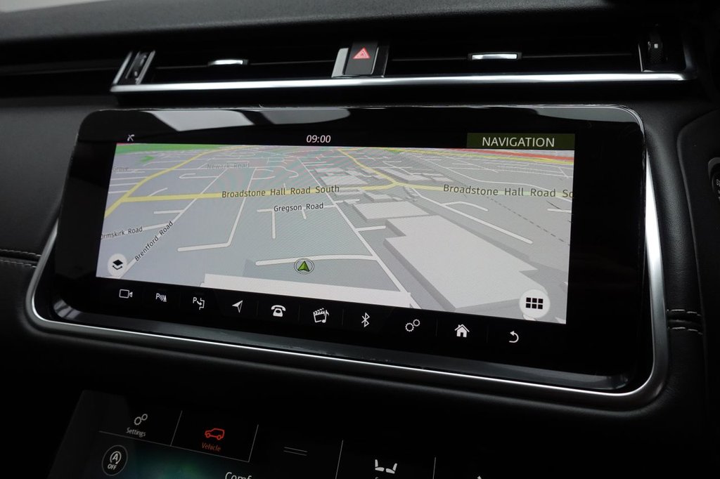 2020 Land Rover Range Rover Velar — image 2
