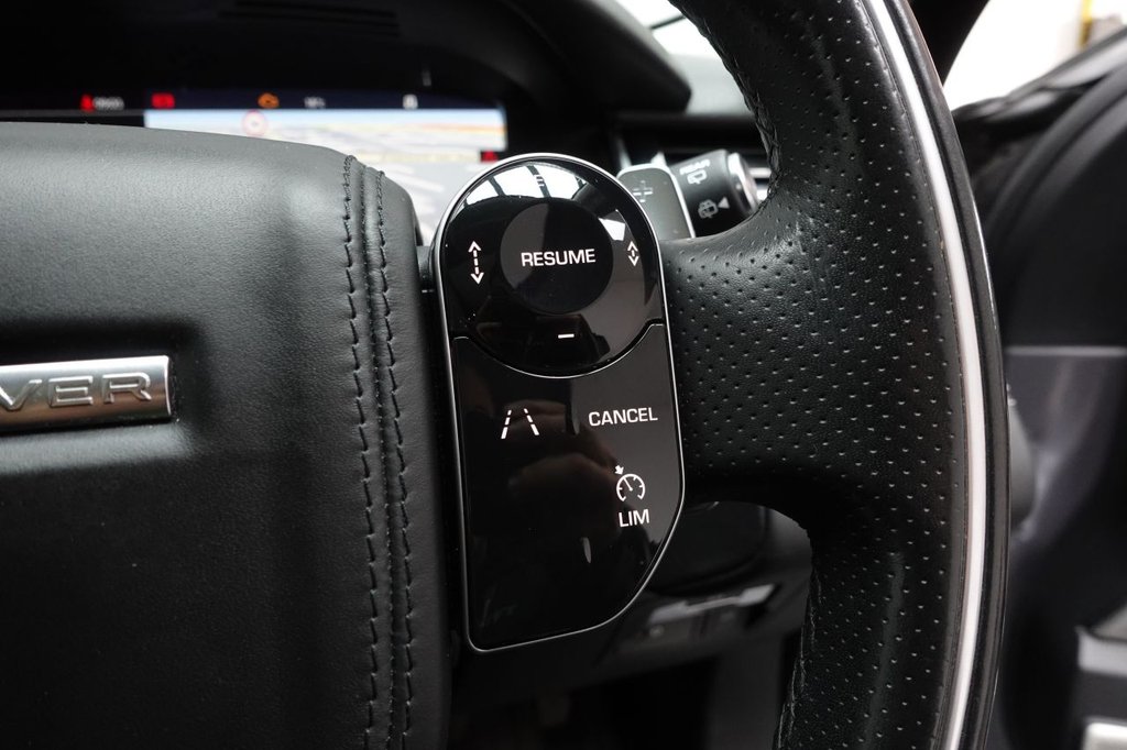 2020 Land Rover Range Rover Velar — image 32