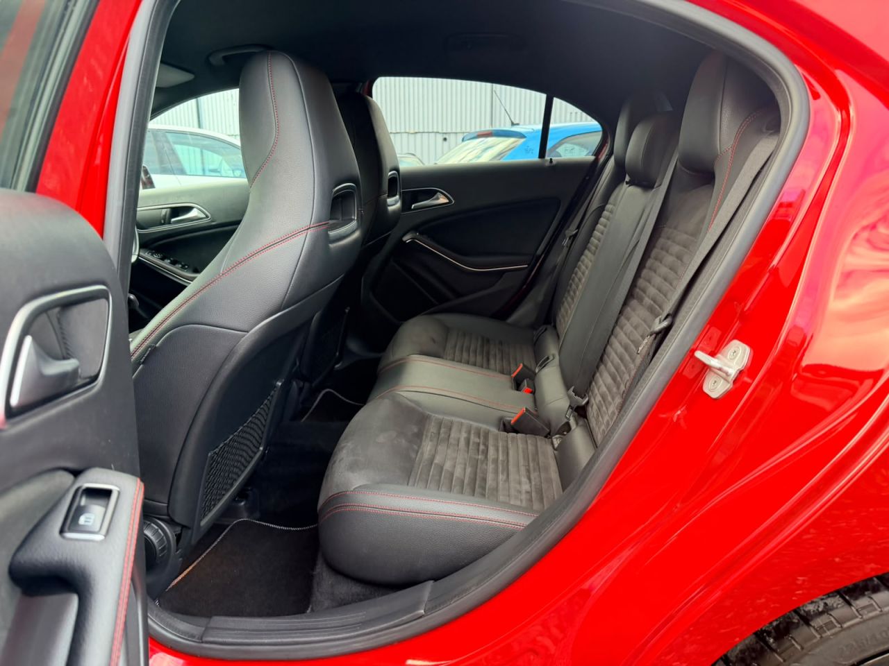 2016 MERCEDES A CLASS 2.1 A200d AMG Line (Executive) Hatchback 5dr Diesel 7G-DCT Euro 6 (s/s) (13 - vehicle photo 14 for sale on PureCar