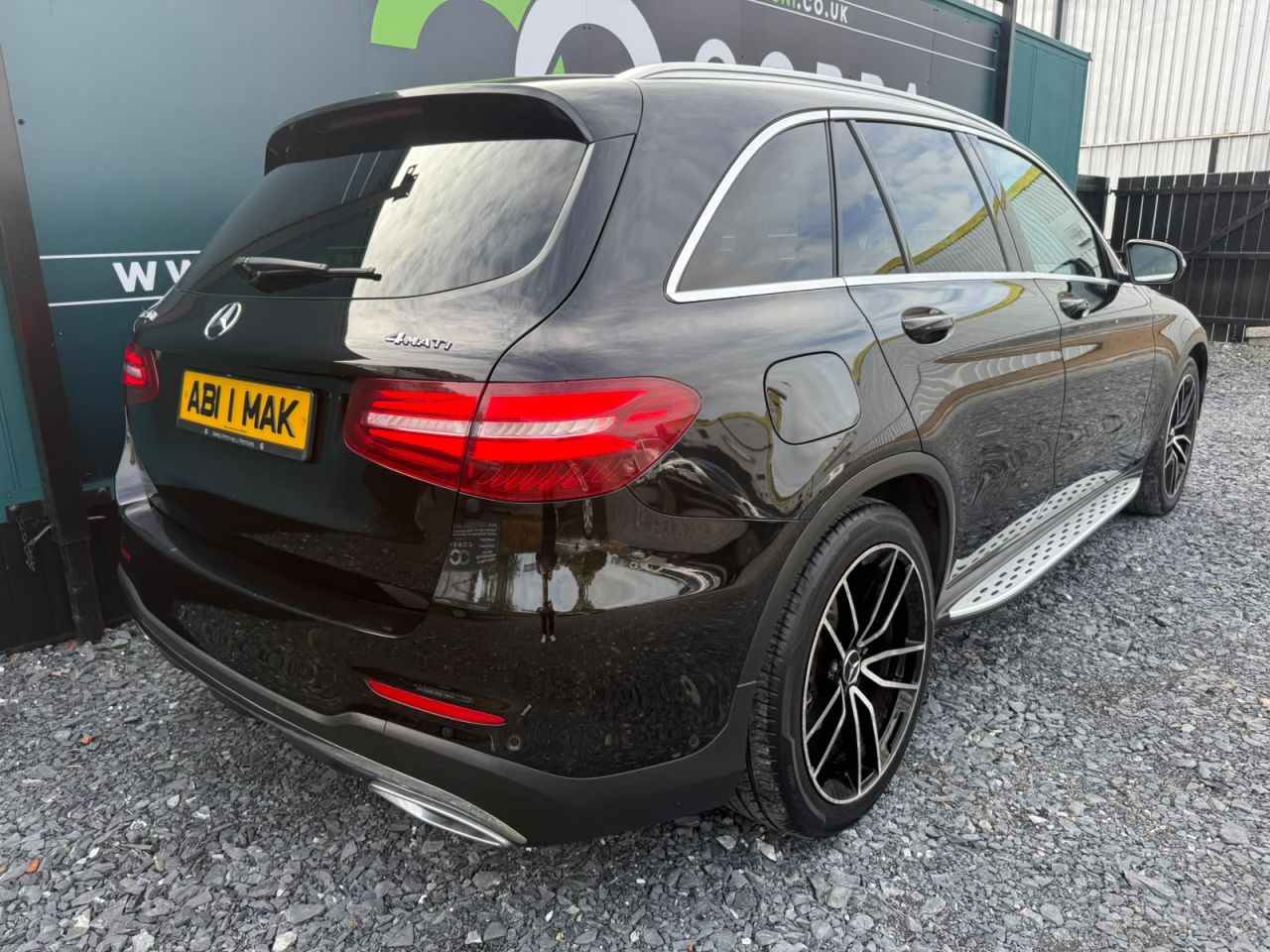 2016 MERCEDES GLC 2.1 GLC220d AMG Line SUV 5dr Diesel G-Tronic 4MATIC Euro 6 (s/s) (170 ps) - vehicle photo 4 for sale on PureCar