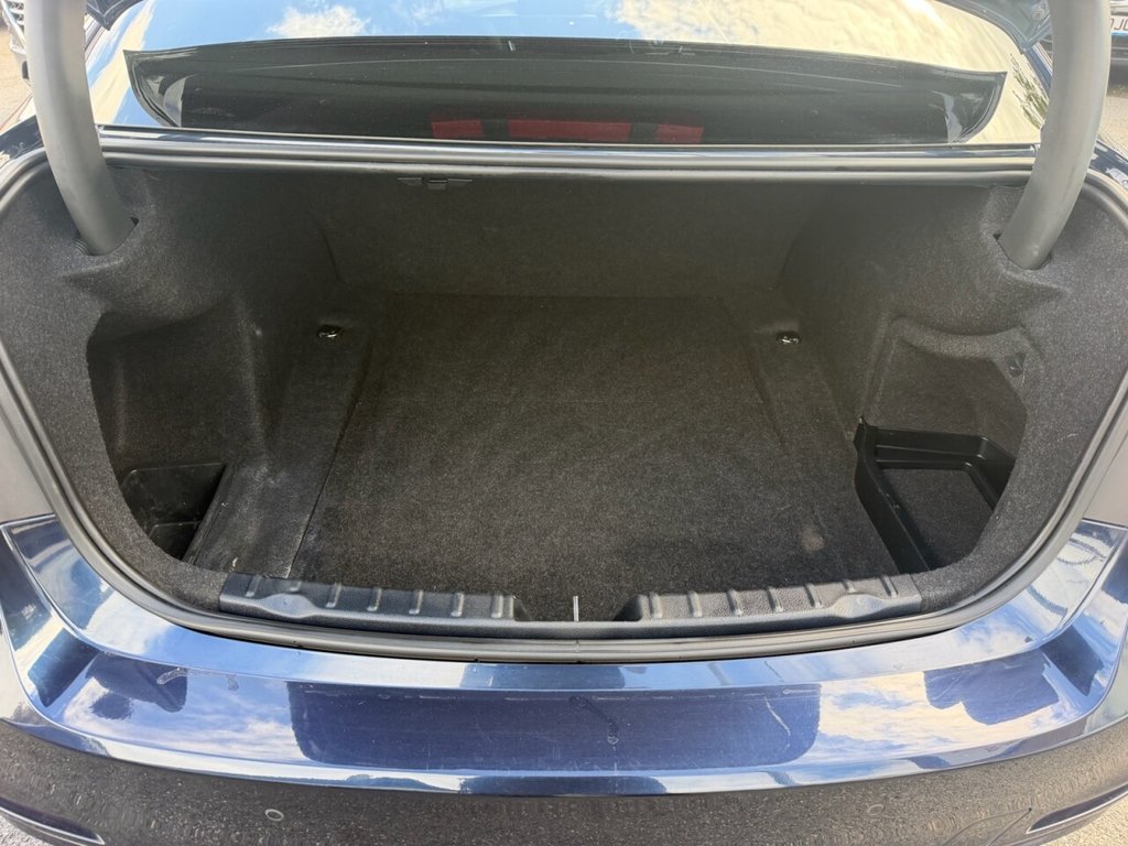2015 BMW 3 Series — image 26