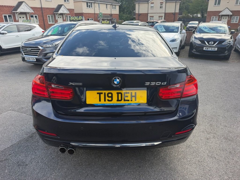 2015 BMW 3 Series — image 14