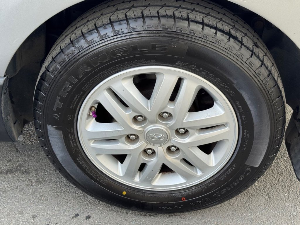 2017 Hyundai I800 — image 17