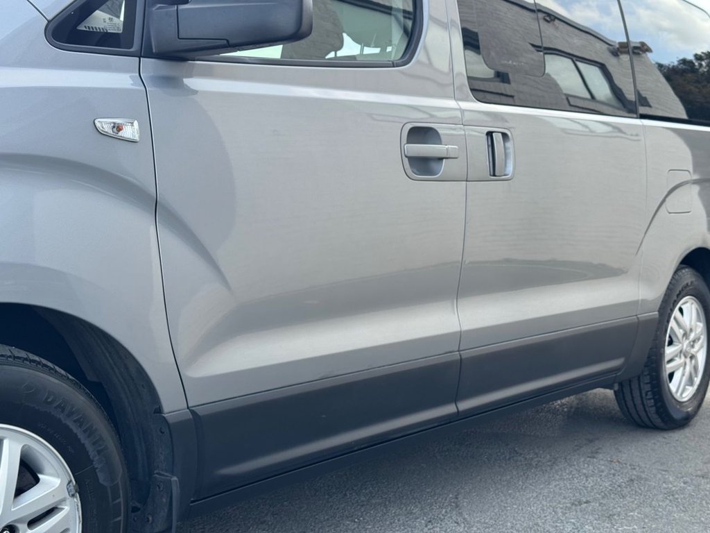 2017 Hyundai I800 — image 10