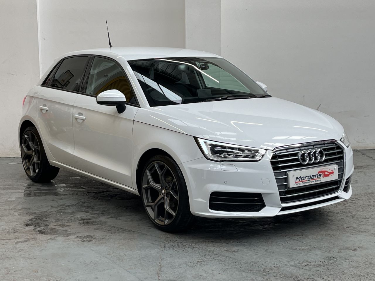 2017 AUDI A1 1.0 TFSi Sport 5dr S Tronic - vehicle photo 4 for sale on PureCar
