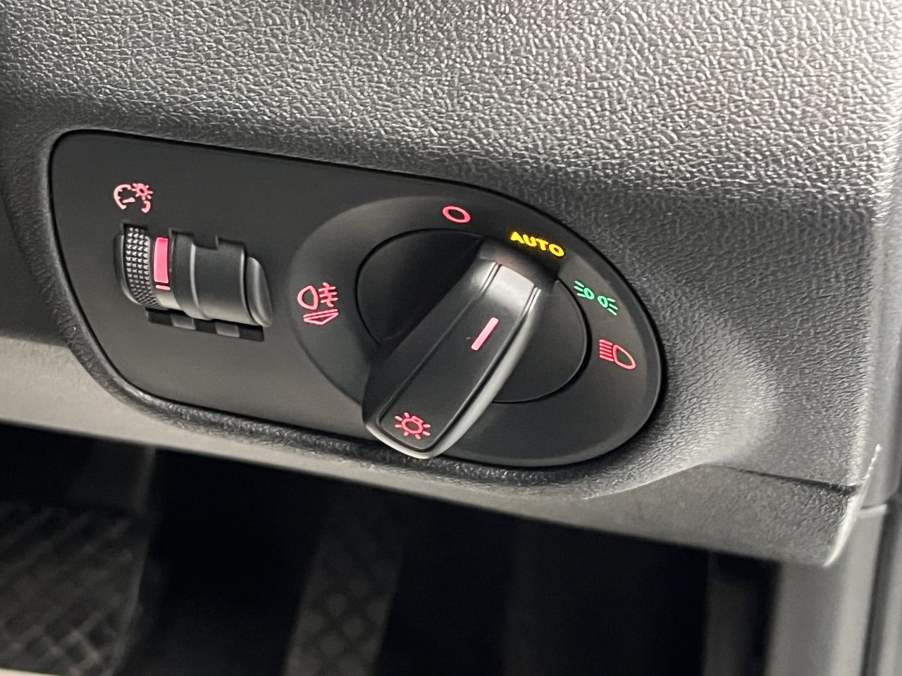 2017 AUDI A1 1.0 TFSi Sport 5dr S Tronic - vehicle photo 21 for sale on PureCar
