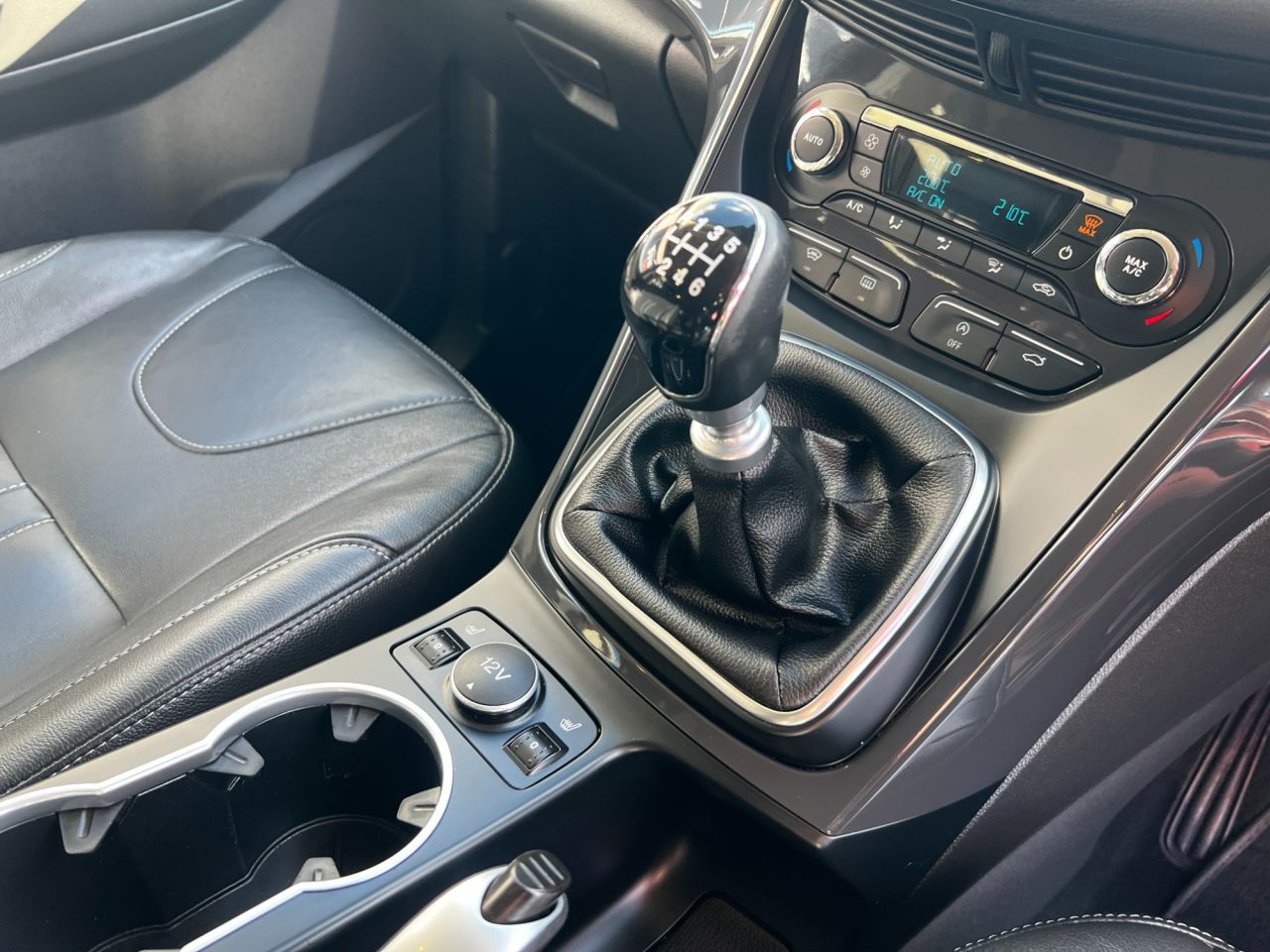 2015 FORD KUGA 2.0 TDCi Titanium X SUV 5dr Diesel Manual 2WD Euro 6 (s/s) (150 ps) - vehicle photo 11 for sale on PureCar