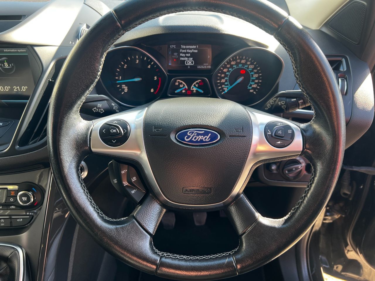 2015 FORD KUGA 2.0 TDCi Titanium X SUV 5dr Diesel Manual 2WD Euro 6 (s/s) (150 ps) - vehicle photo 15 for sale on PureCar