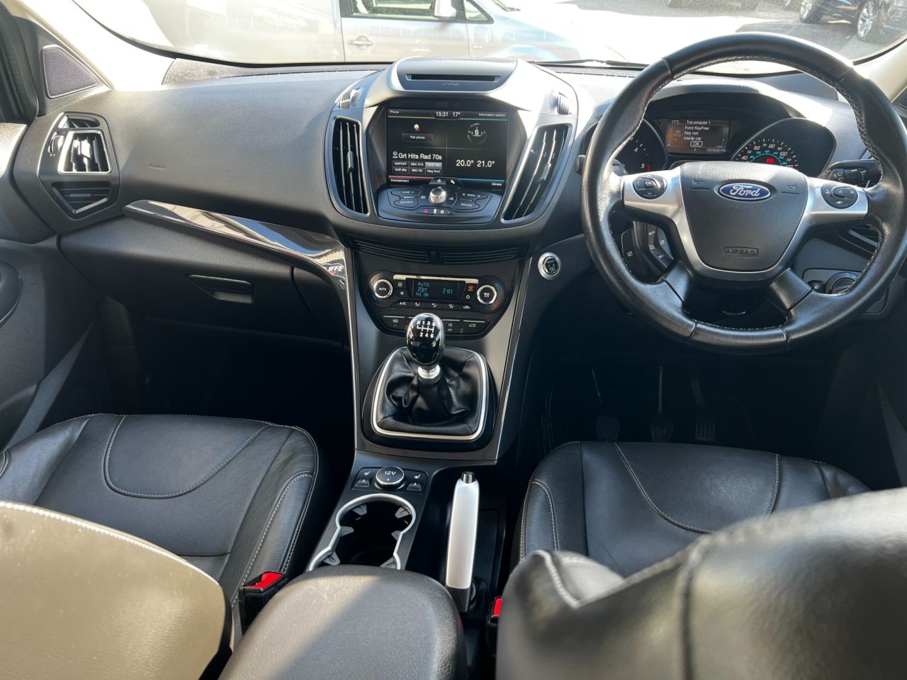 2015 FORD KUGA 2.0 TDCi Titanium X SUV 5dr Diesel Manual 2WD Euro 6 (s/s) (150 ps) - vehicle photo 18 for sale on PureCar