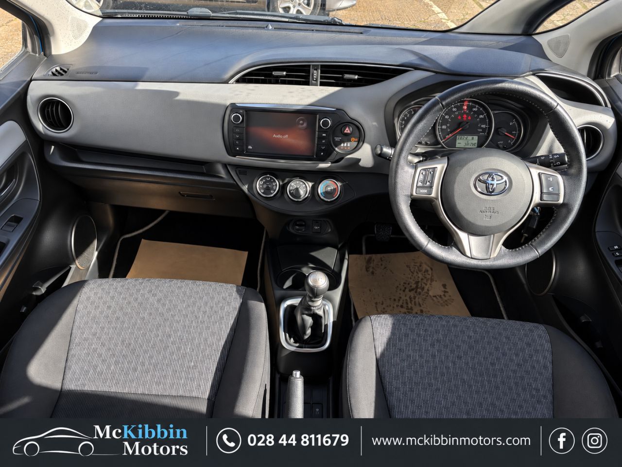 2015 TOYOTA YARIS 1.33 Dual VVT-i Icon - vehicle photo 8 for sale on PureCar