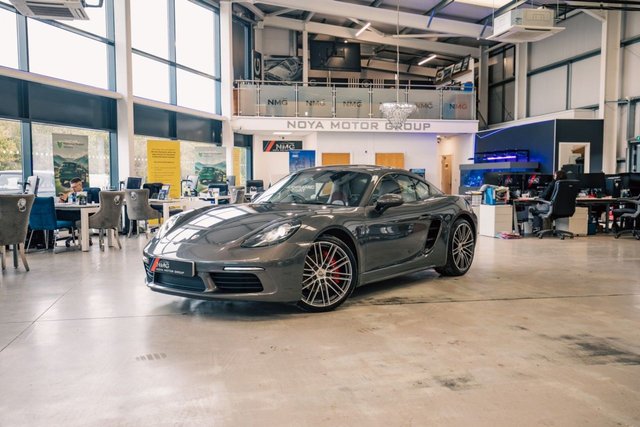 2018 Porsche 718 Cayman