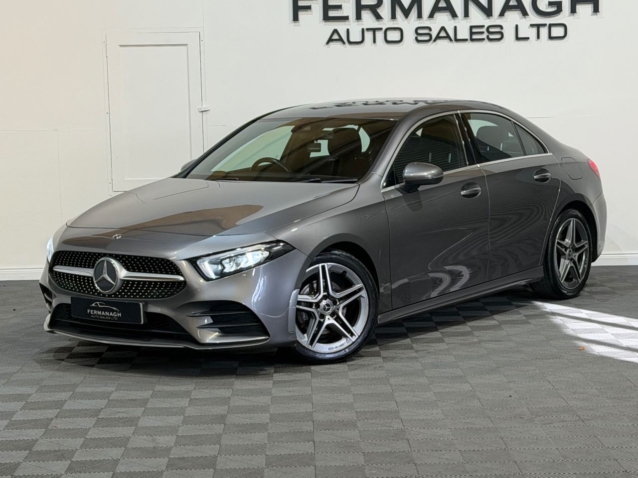 2019 MERCEDES A CLASS 1.5 A180d AMG Line Saloon 4dr Diesel 7G-DCT Euro 6 (s/s) (116 ps) - vehicle photo 5 for sale on PureCar