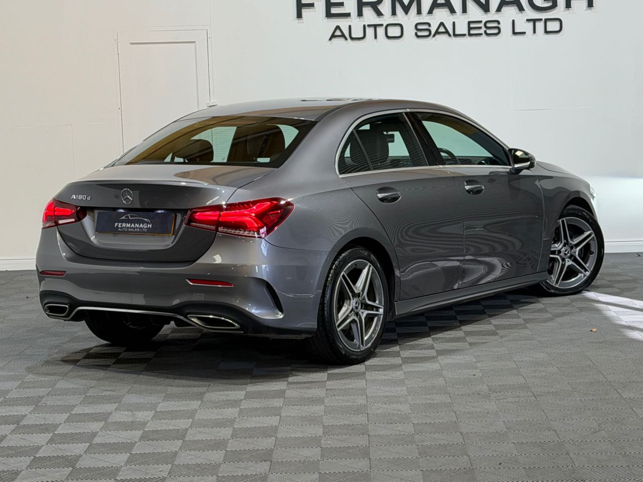 2019 MERCEDES A CLASS 1.5 A180d AMG Line Saloon 4dr Diesel 7G-DCT Euro 6 (s/s) (116 ps) - vehicle photo 6 for sale on PureCar