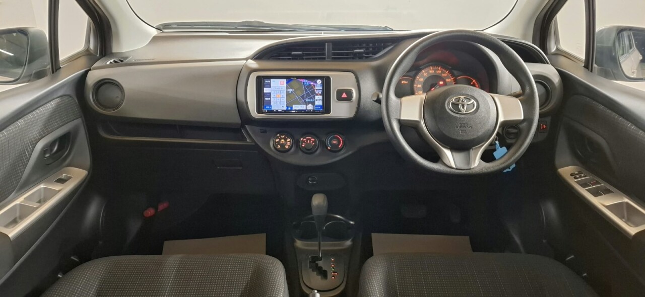 2014 TOYOTA YARIS 1.0 VVT-i Hatchback 5dr Automatic - vehicle photo 9 for sale on PureCar
