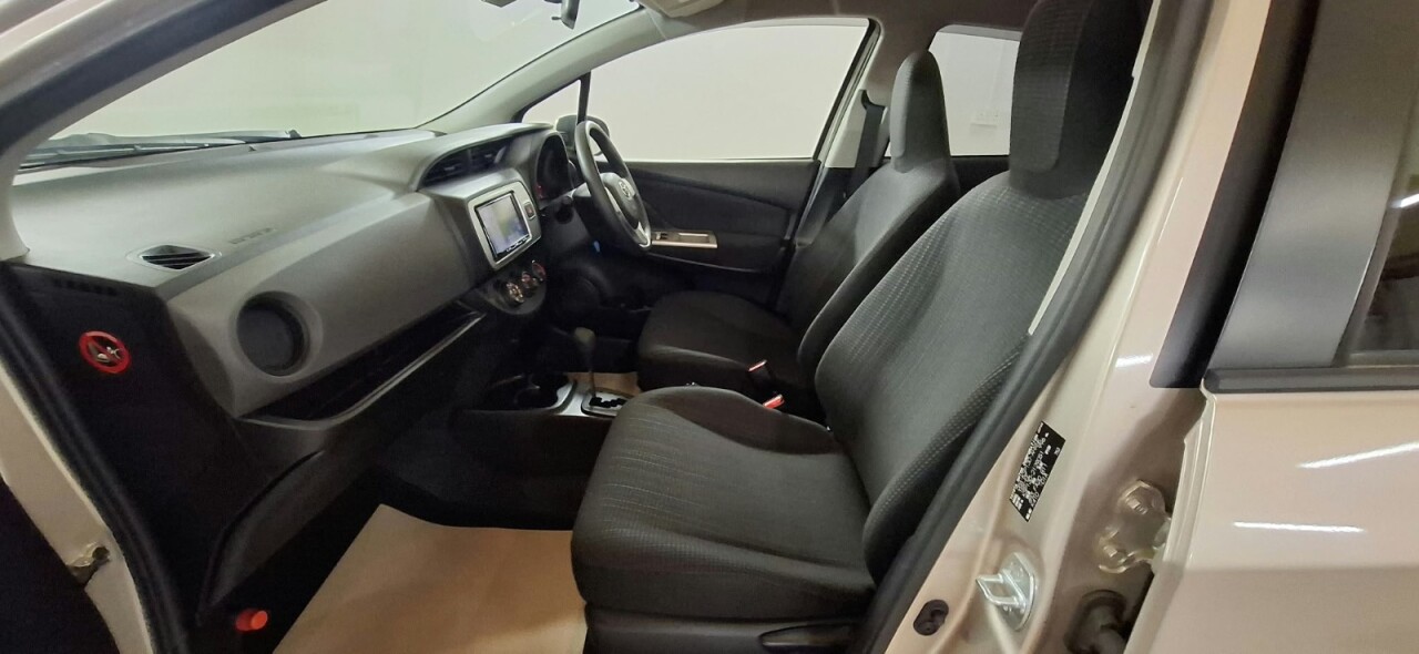 2014 TOYOTA YARIS 1.0 VVT-i Hatchback 5dr Automatic - vehicle photo 21 for sale on PureCar