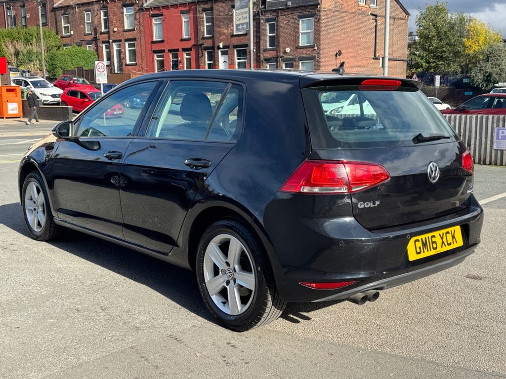 2016 Volkswagen Golf — image 5
