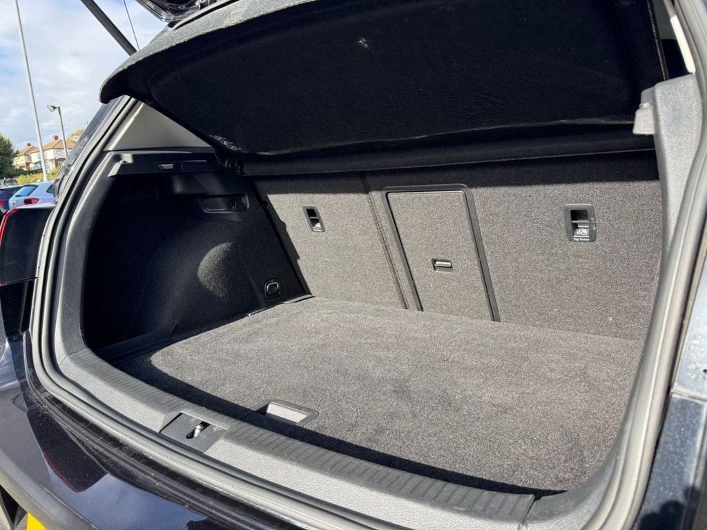 2016 Volkswagen Golf — image 18
