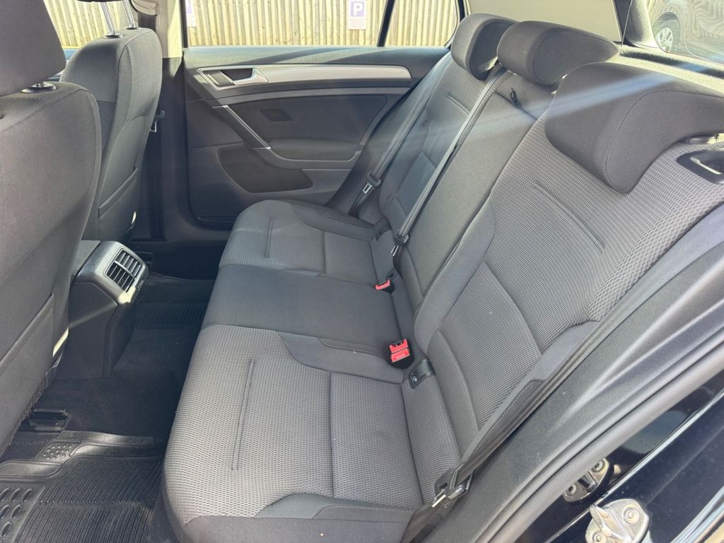 2016 Volkswagen Golf — image 22