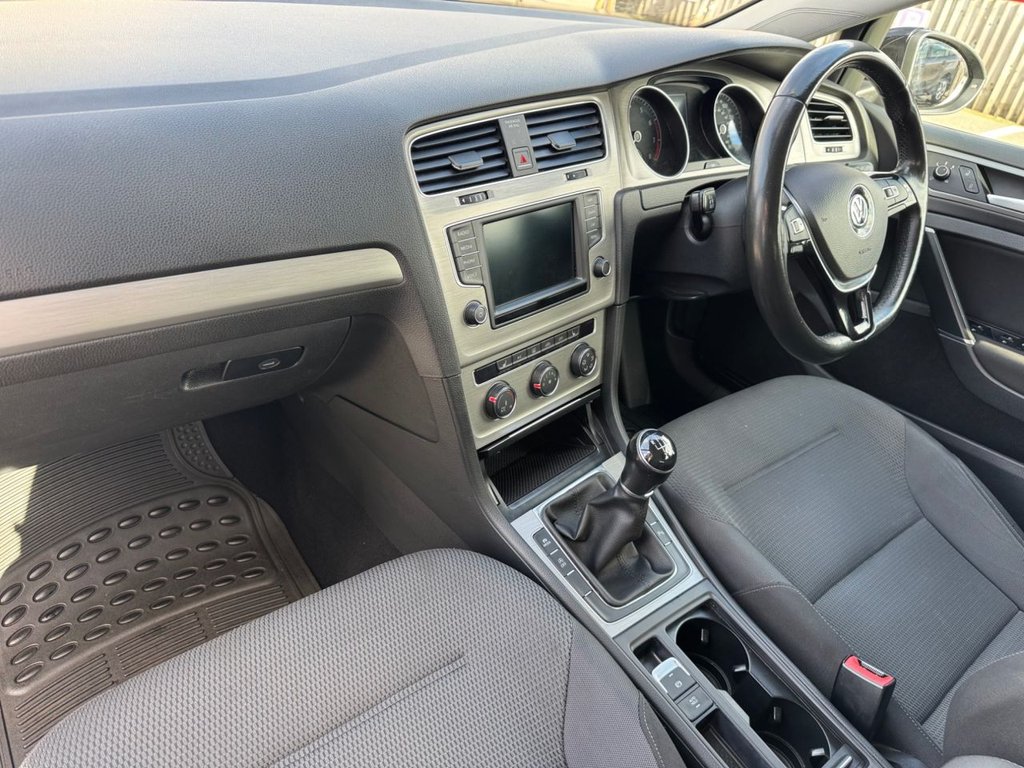 2016 Volkswagen Golf — image 25