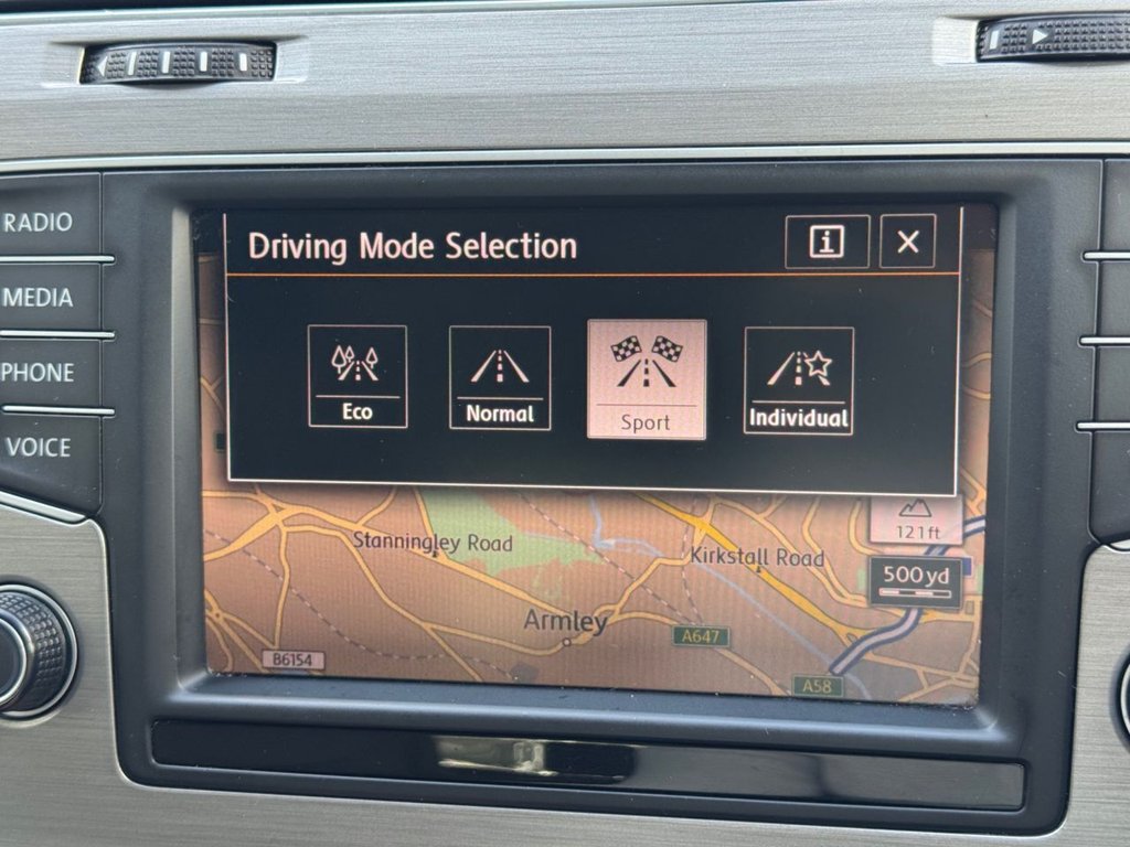 2016 Volkswagen Golf — image 28